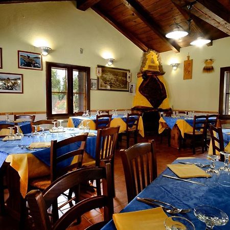 Hotel Il Nido Dell'Aquila Villanova Strisaili Екстериор снимка