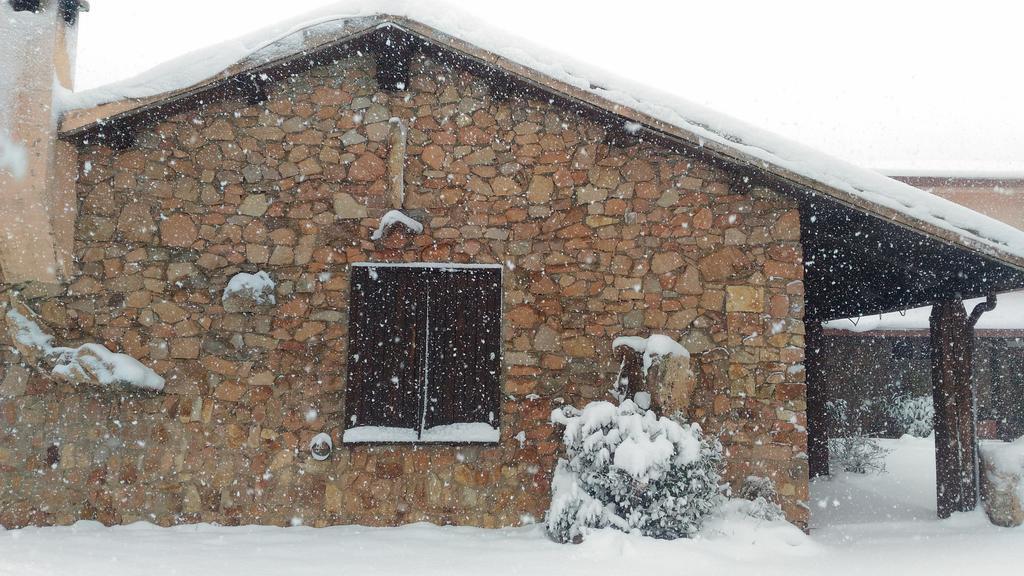 Hotel Il Nido Dell'Aquila Villanova Strisaili Екстериор снимка