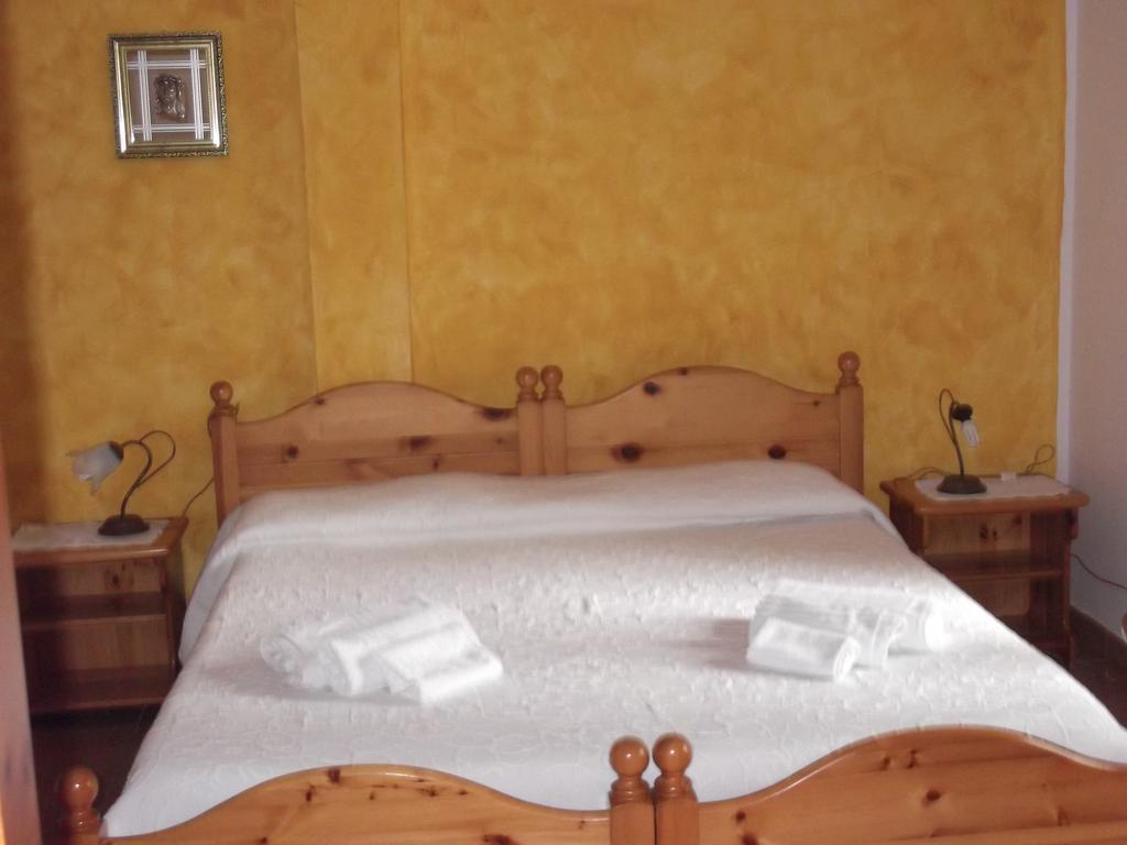 Hotel Il Nido Dell'Aquila Villanova Strisaili Екстериор снимка