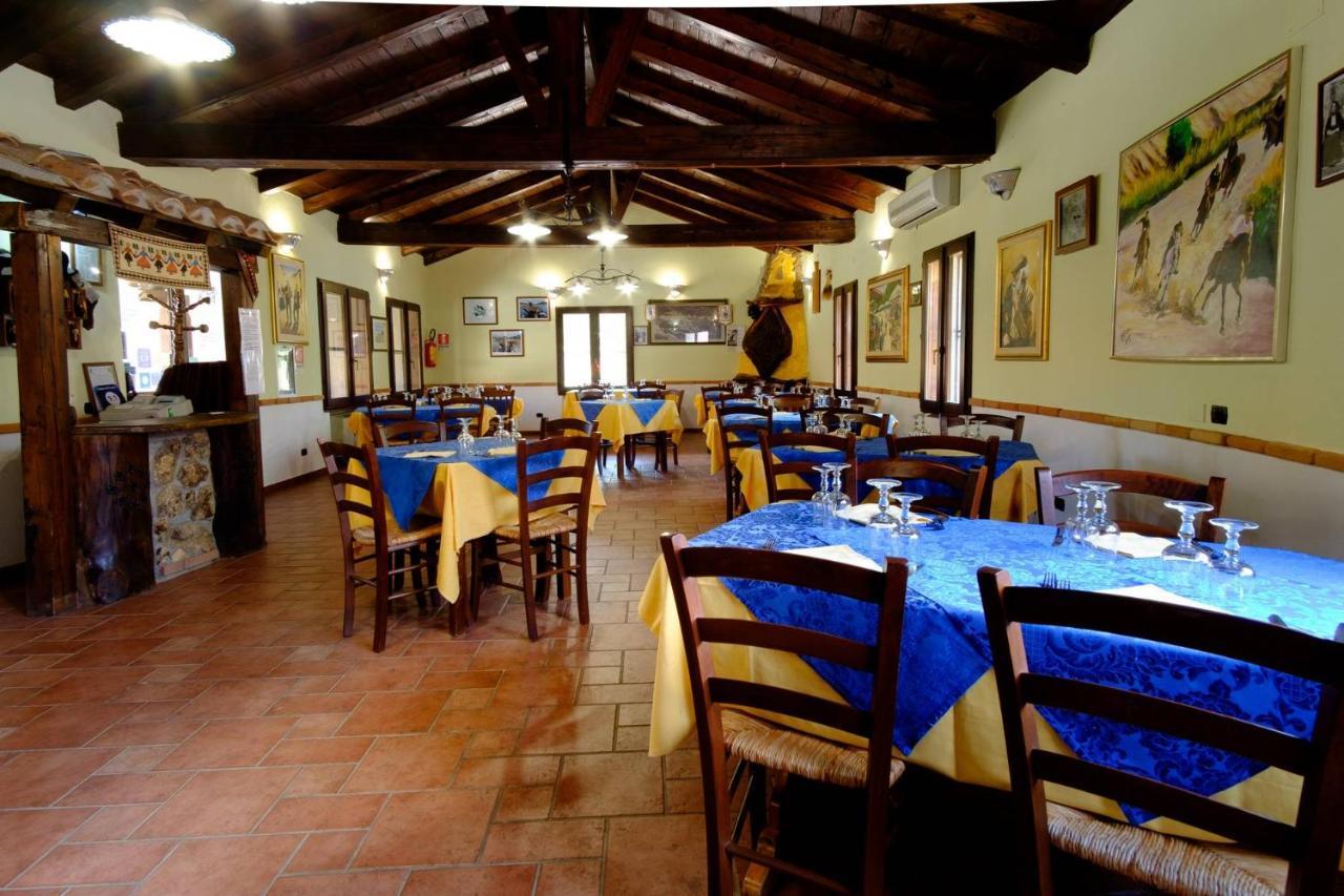 Hotel Il Nido Dell'Aquila Villanova Strisaili Екстериор снимка